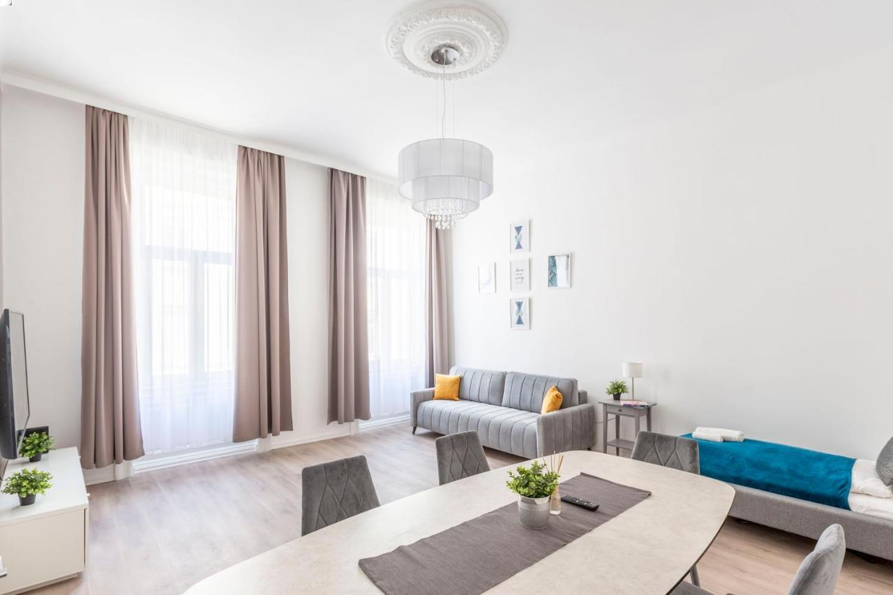 Exclusive Downtown Apartment In The Heart Of Budapeste Exterior foto
