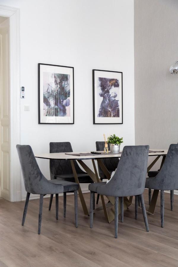 Exclusive Downtown Apartment In The Heart Of Budapeste Exterior foto