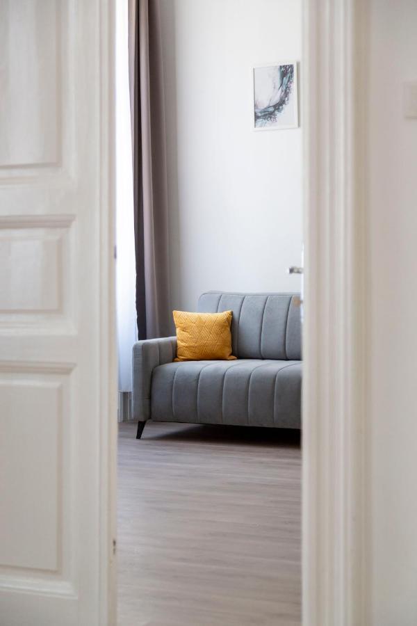 Exclusive Downtown Apartment In The Heart Of Budapeste Exterior foto