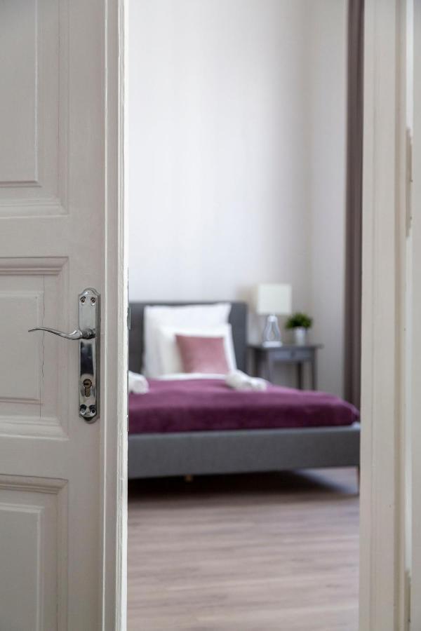 Exclusive Downtown Apartment In The Heart Of Budapeste Exterior foto